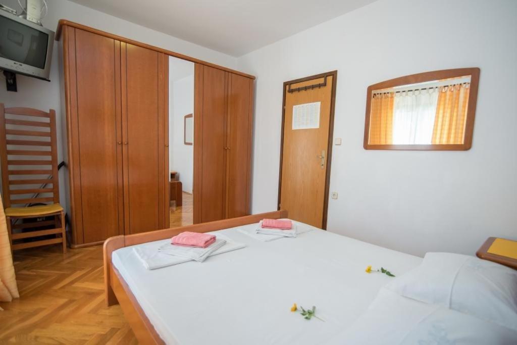 Apartments Natasa Supetar Zewnętrze zdjęcie