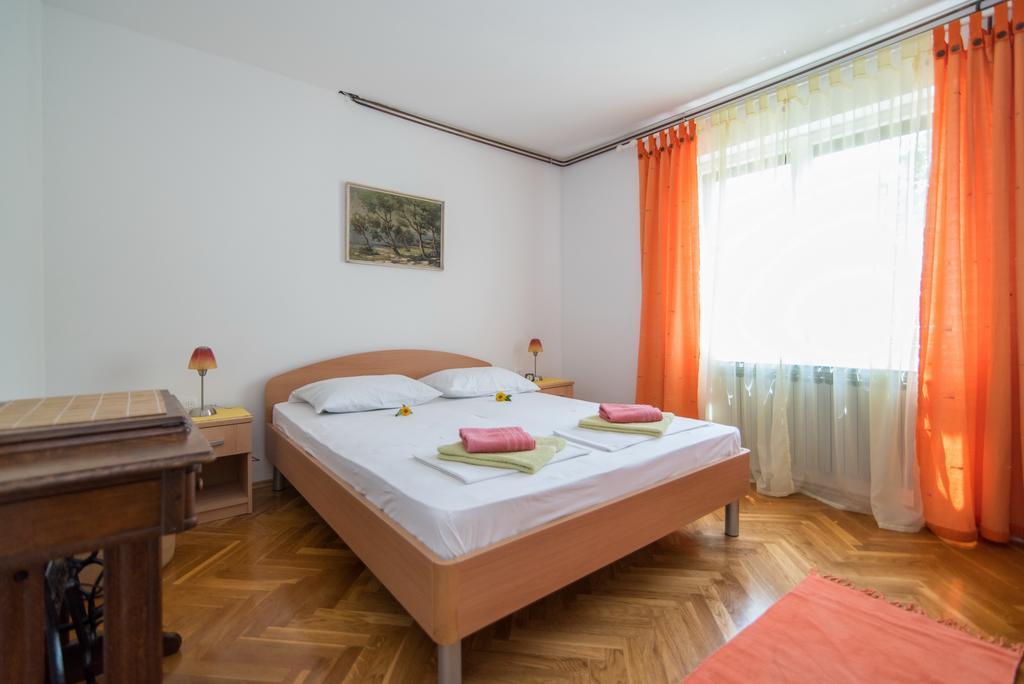 Apartments Natasa Supetar Zewnętrze zdjęcie